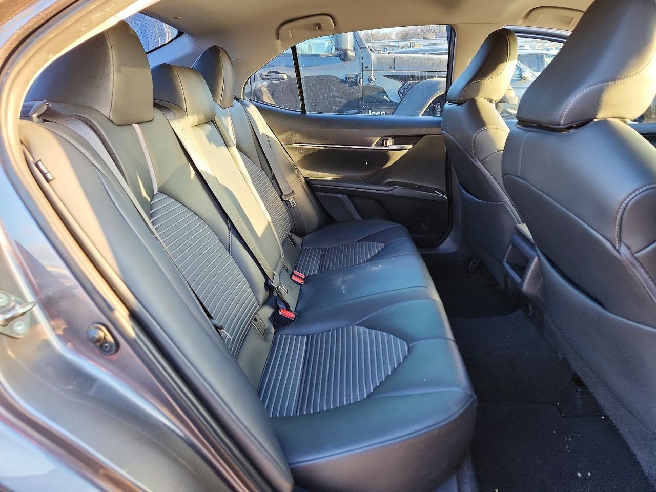 2019 Toyota Camry L - zdjęcie 10