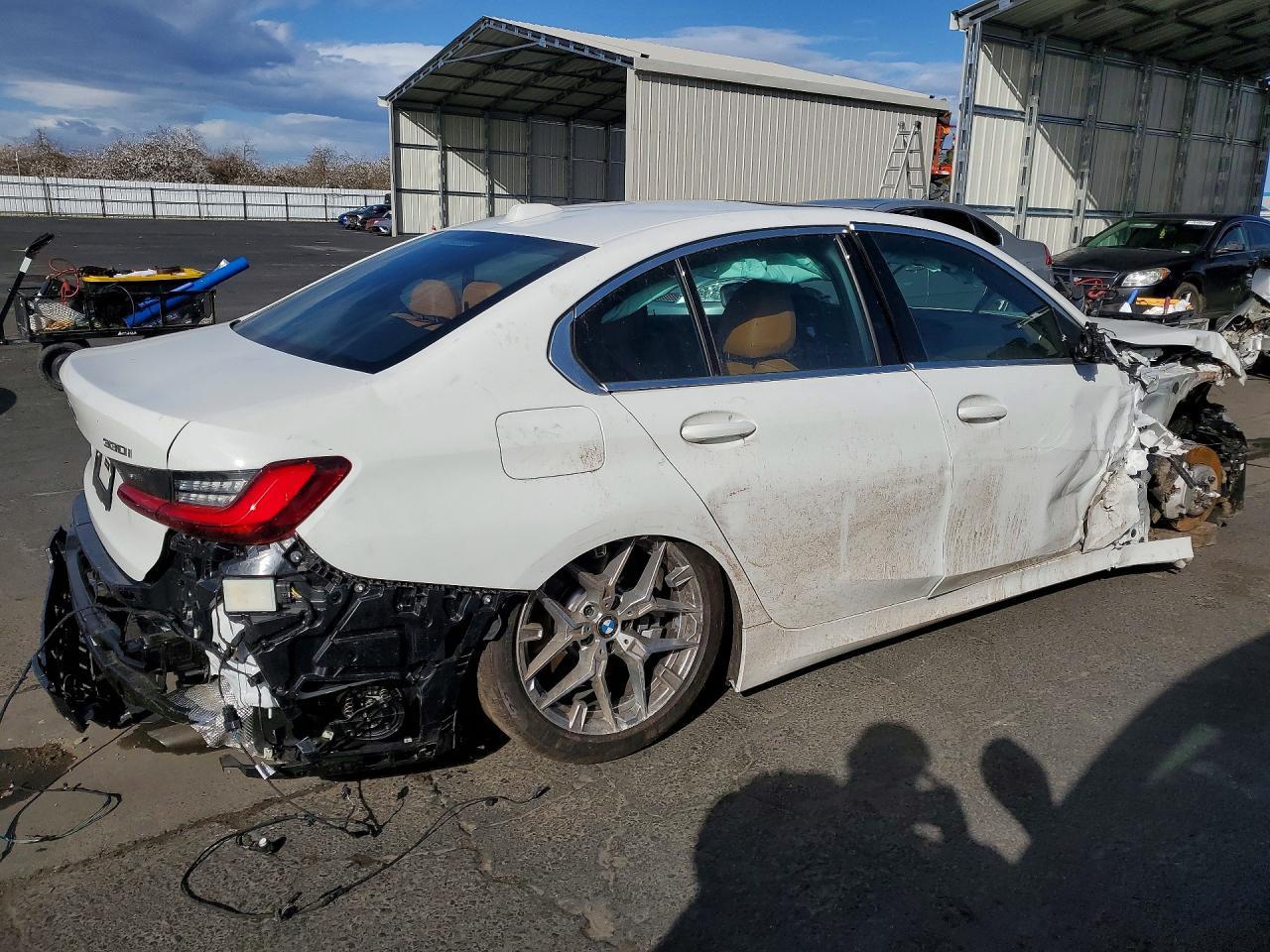 2026 BMW 330Xi - zdjęcie 3