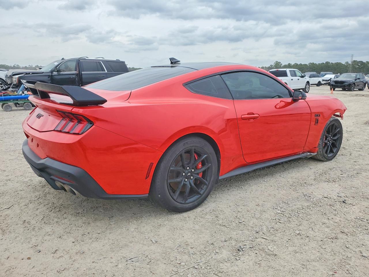 2024 Ford Mustang Gt - zdjęcie 3