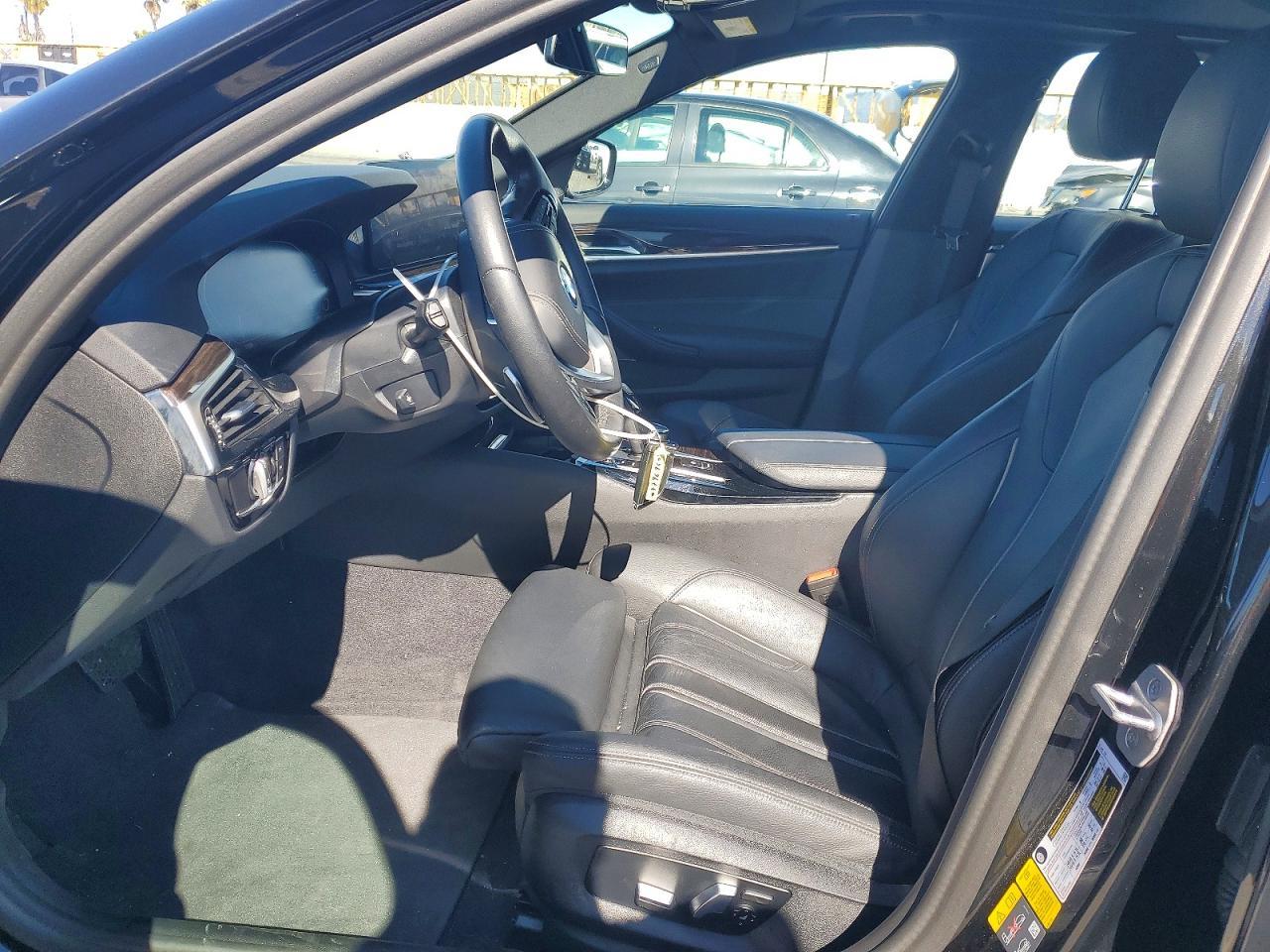 2022 BMW 530E - zdjęcie 7