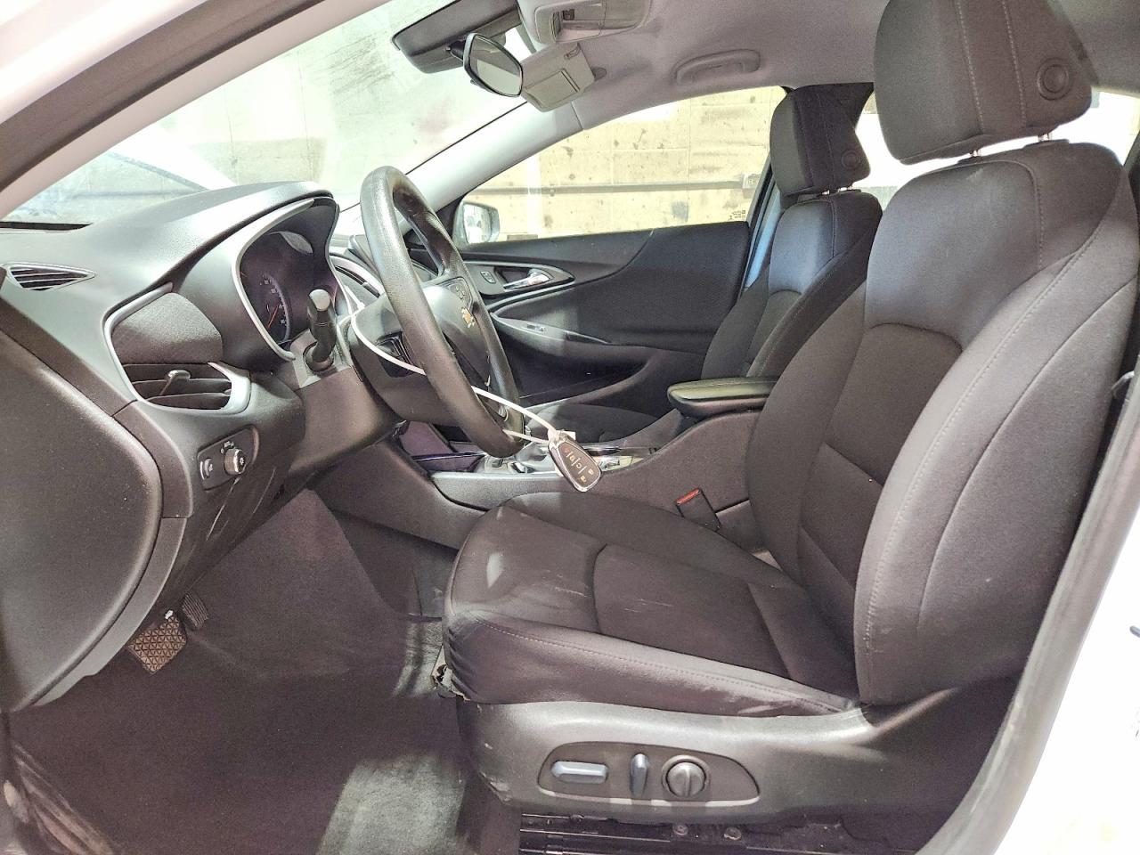 2024 Chevrolet Malibu Lt - zdjęcie 7