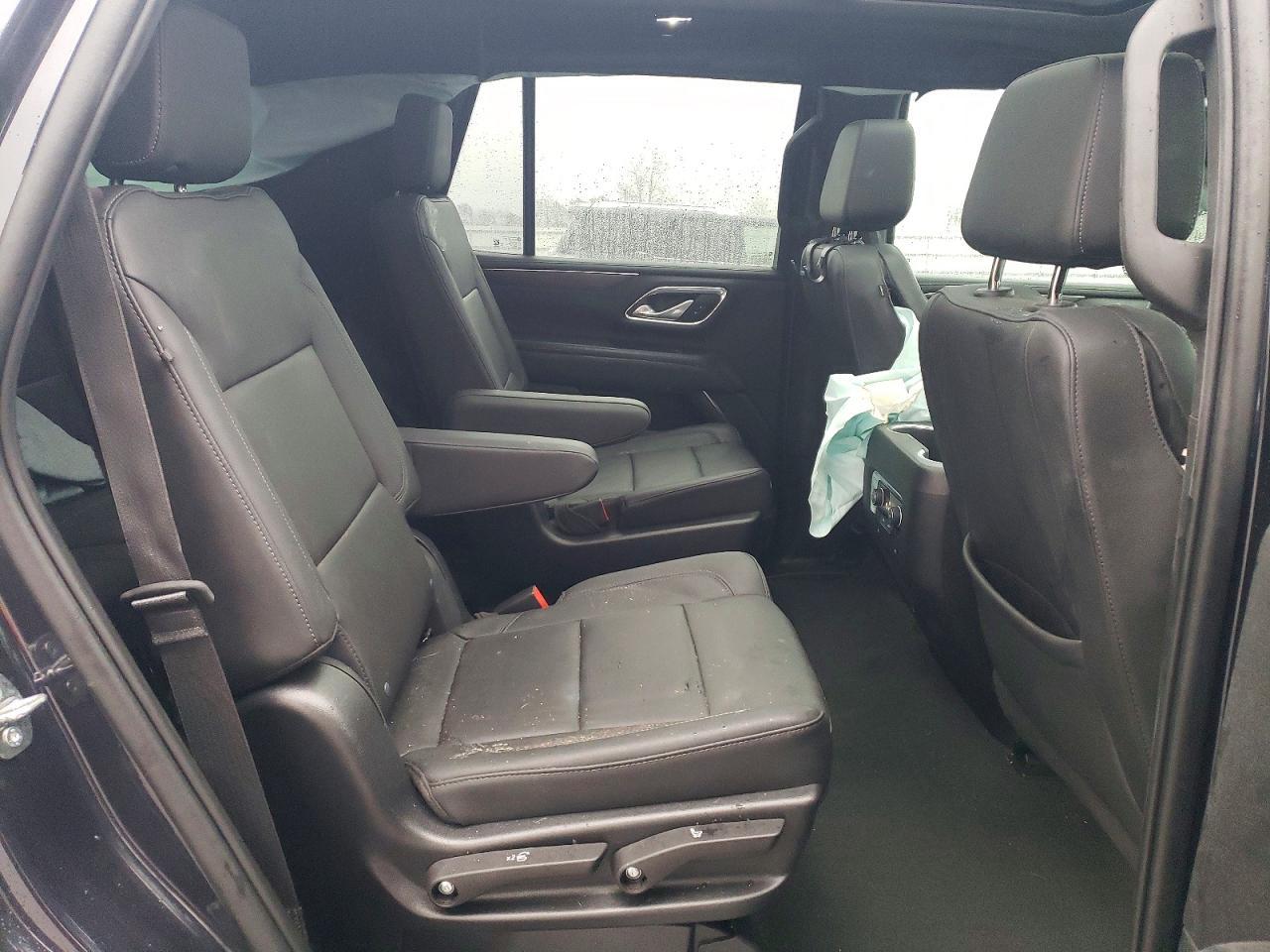 2022 Chevrolet Tahoe K1500 Z71 - zdjęcie 11