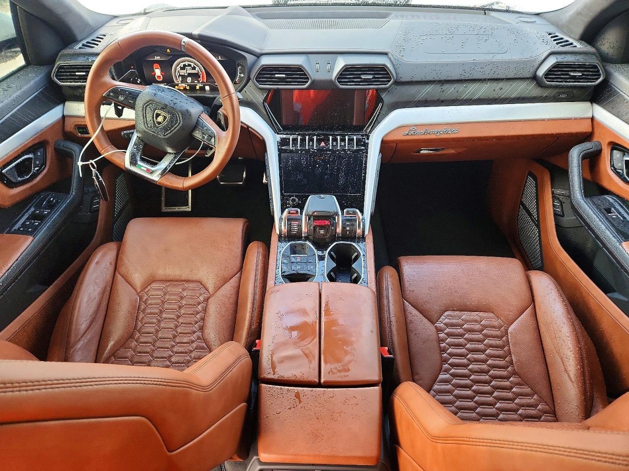 2021 Lamborghini Urus - zdjęcie 8