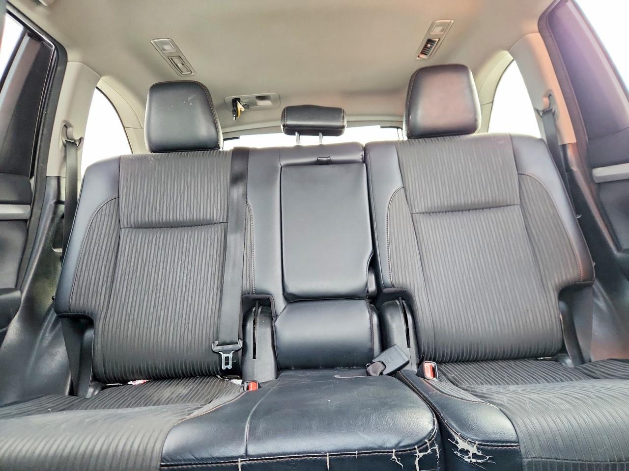 2017 Toyota Highlander Le - zdjęcie 10