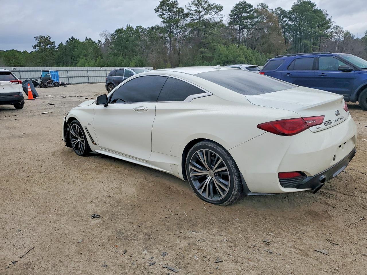 2017 Infiniti Q60 Premium - zdjęcie 2