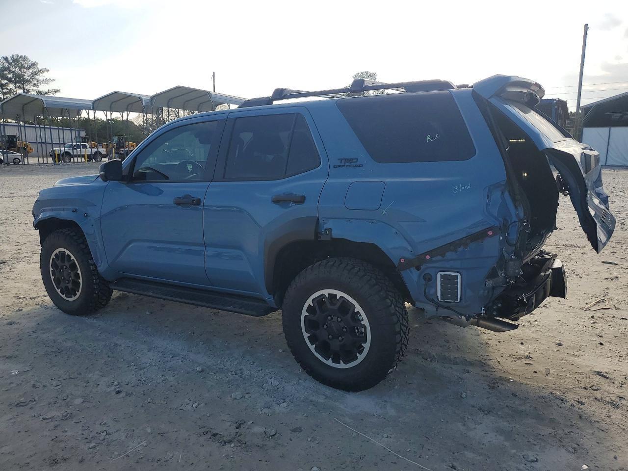 2025 Toyota 4Runner Sr5 - zdjęcie 2