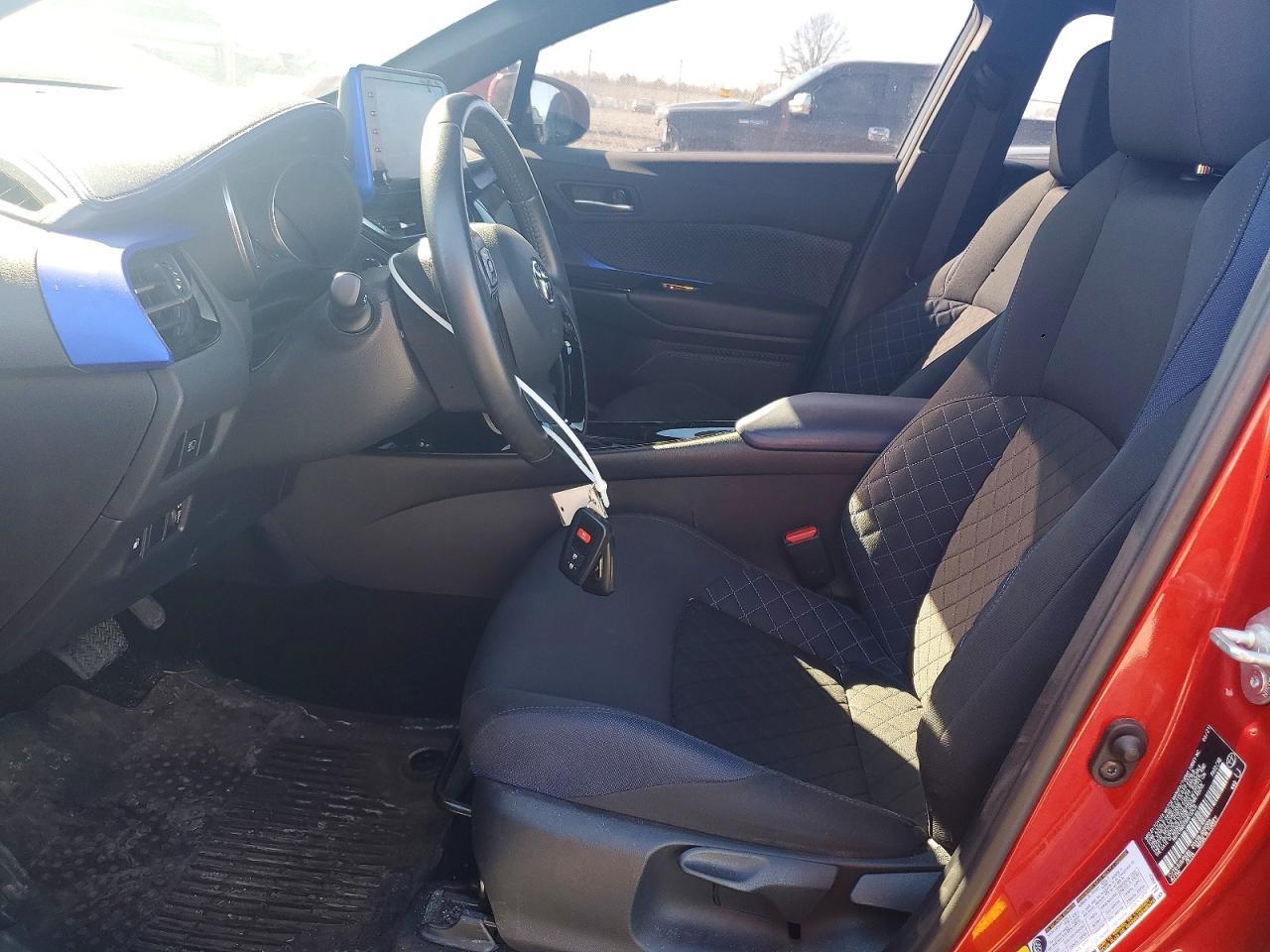 2021 Toyota C-Hr Xle - zdjęcie 7