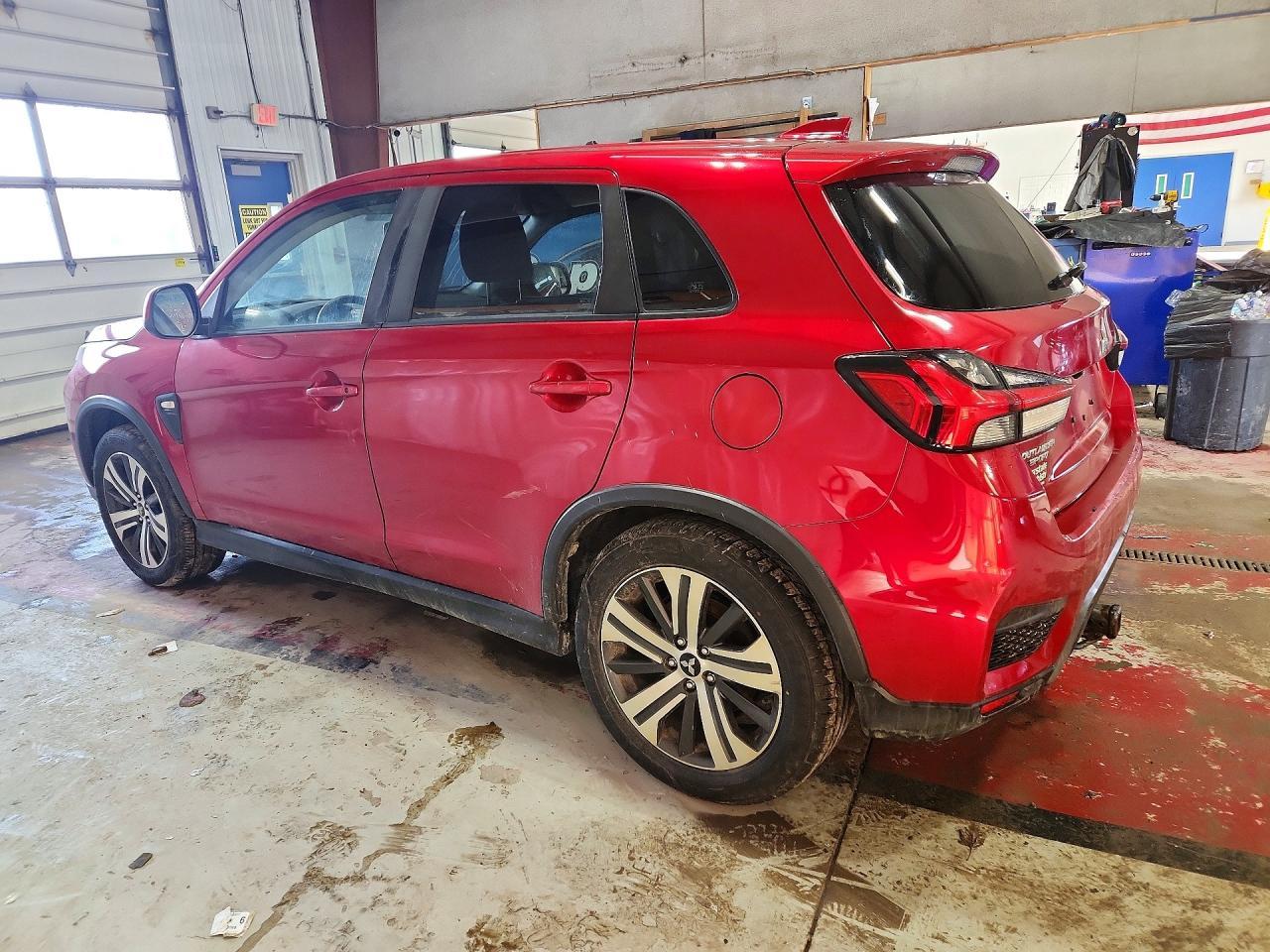2020 Mitsubishi Outlander Sport Es - zdjęcie 2