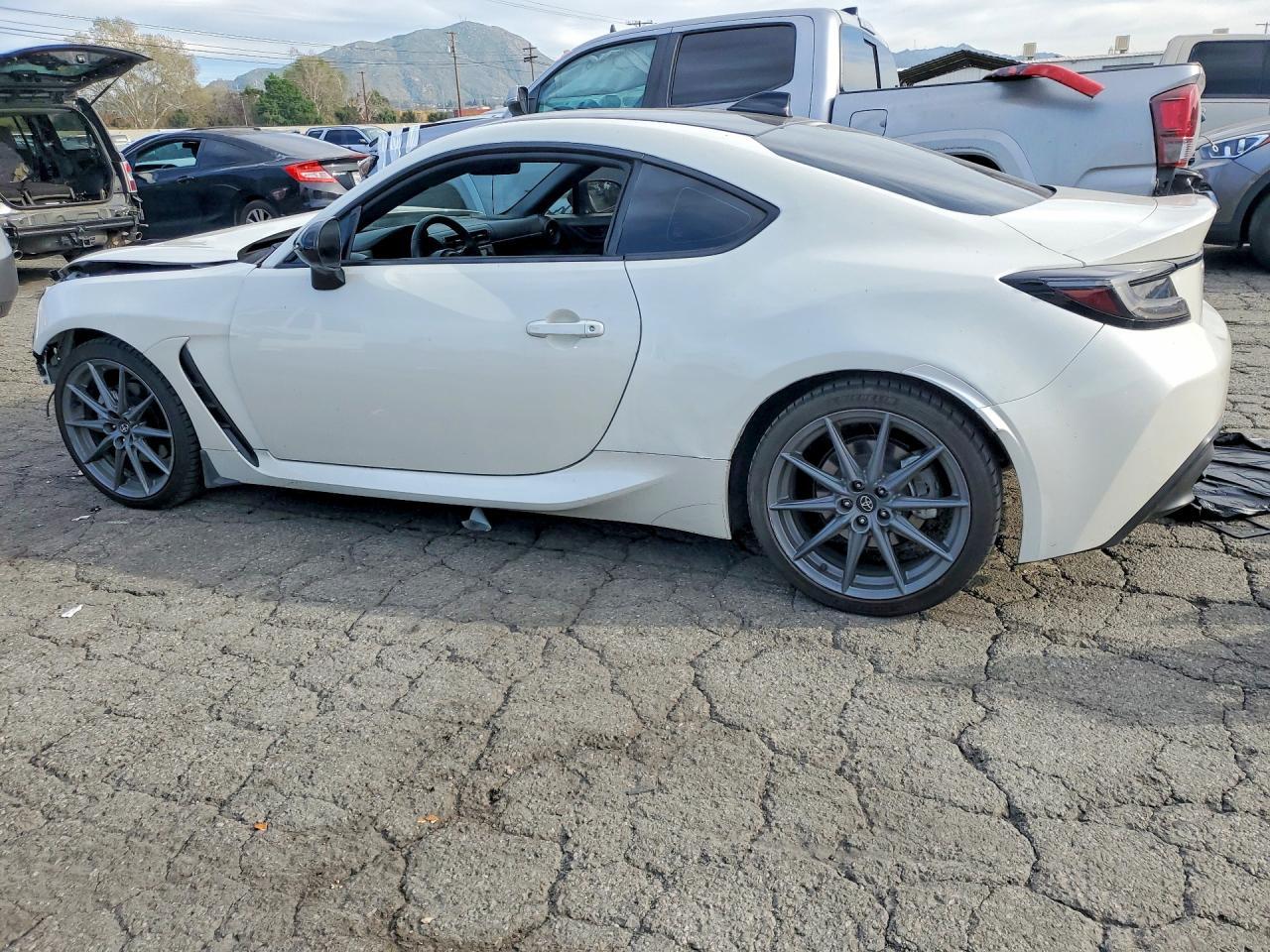 2024 Toyota Gr 86 - zdjęcie 2