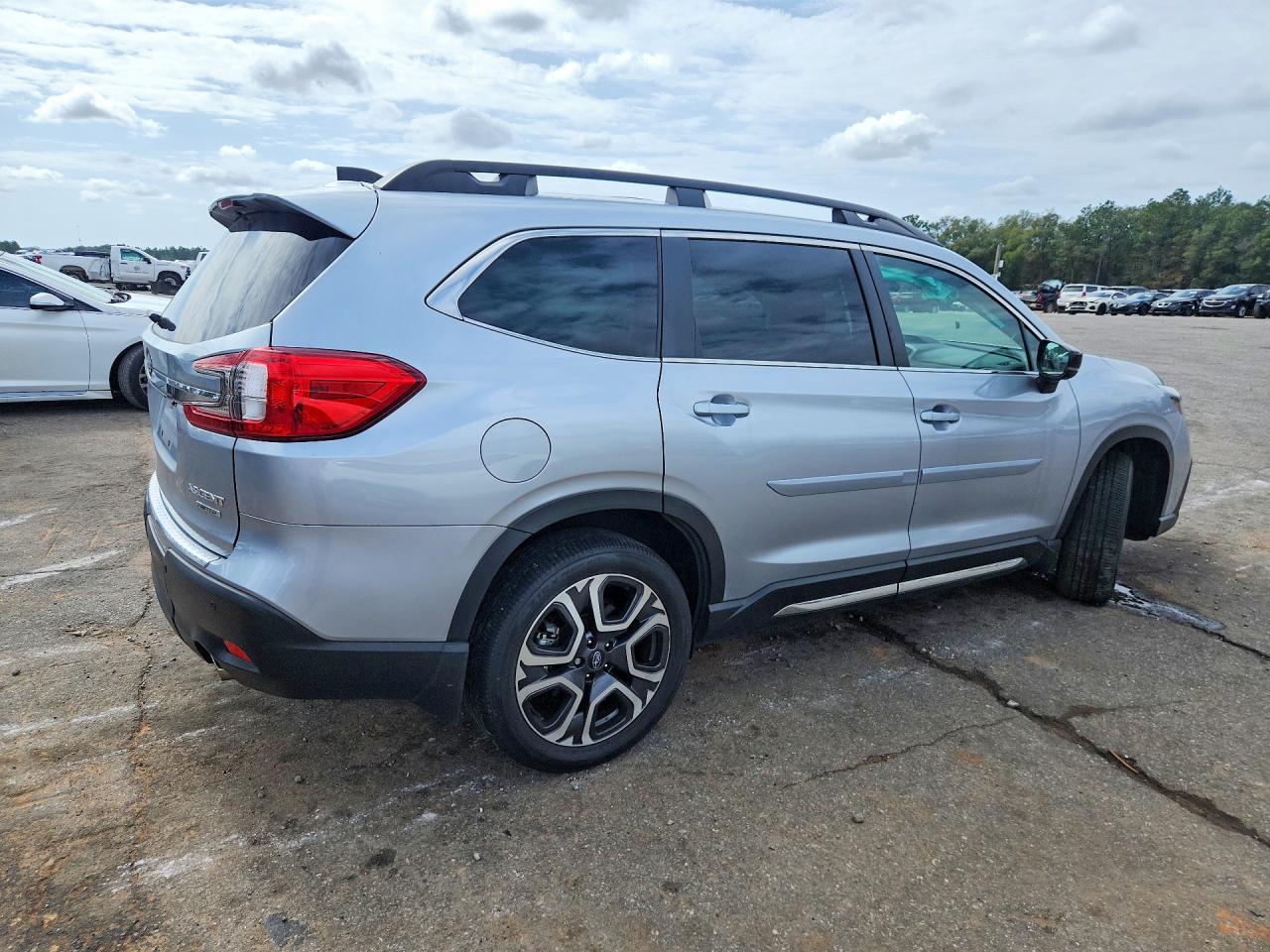 2024 Subaru Ascent Limited - zdjęcie 3