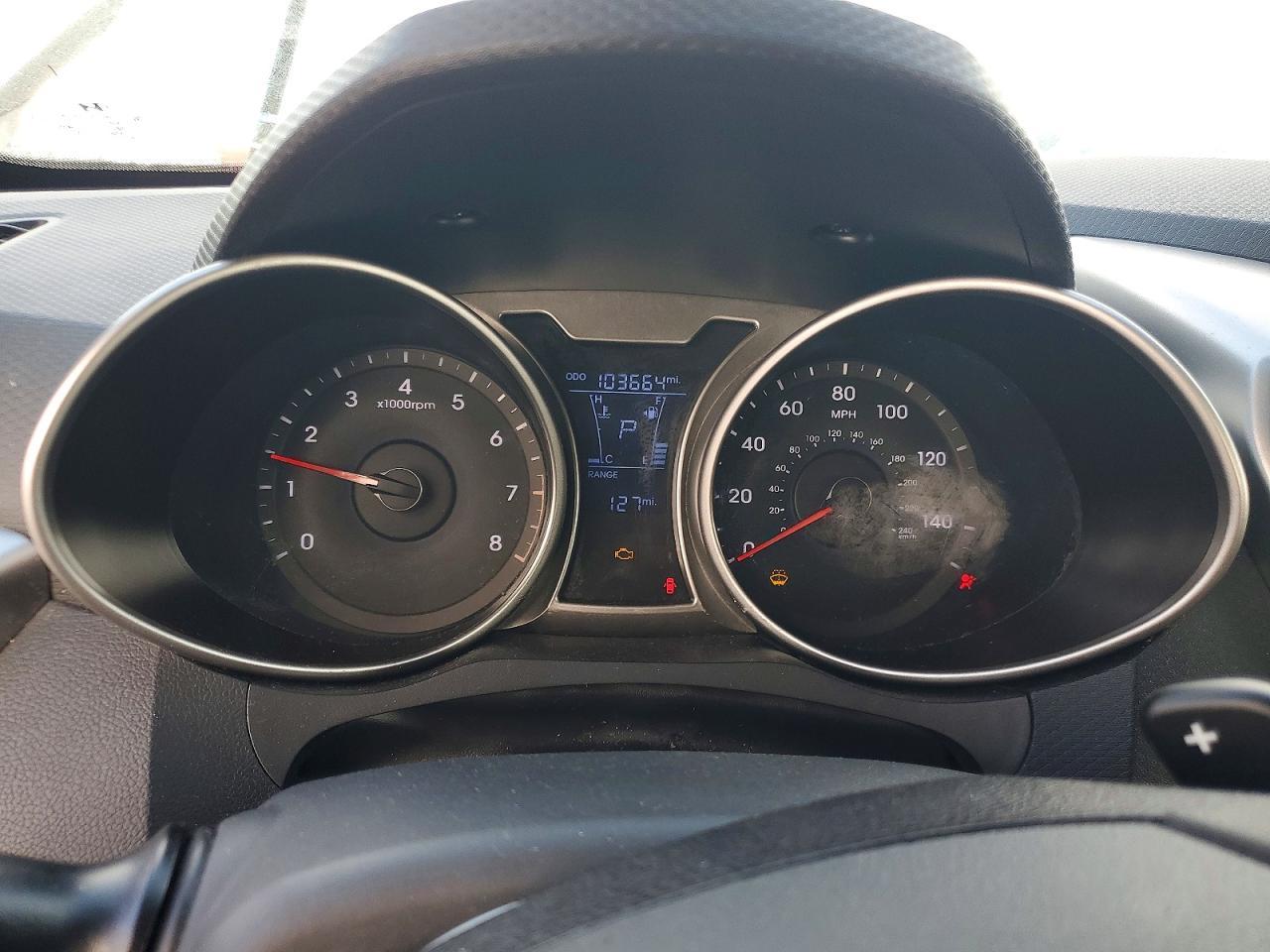 2016 Hyundai Veloster Base - zdjęcie 9
