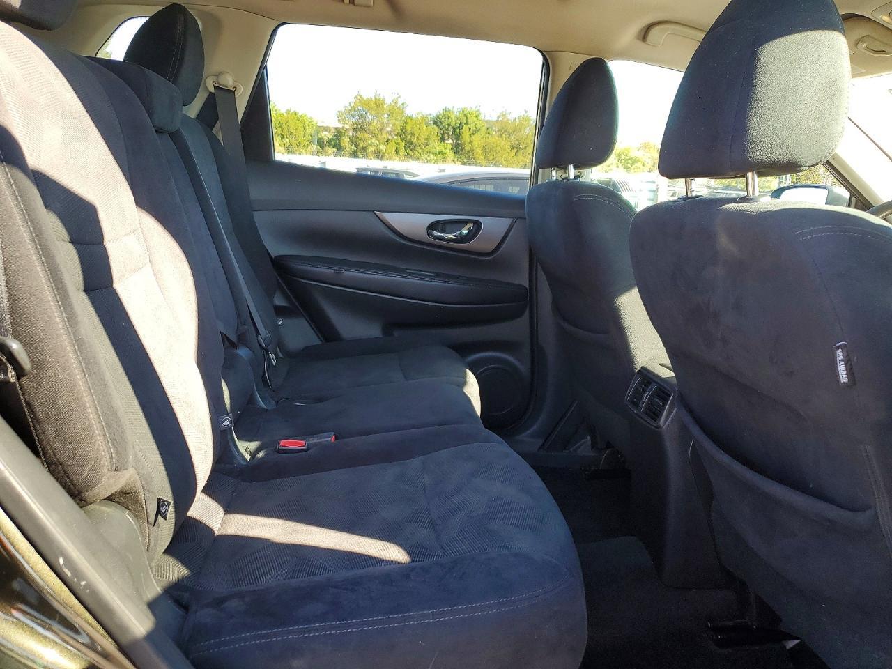 2016 Nissan Rogue S - zdjęcie 11