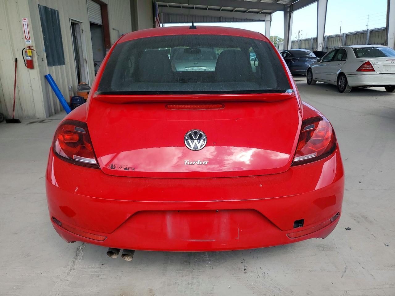 2019 Volkswagen Beetle S - zdjęcie 6