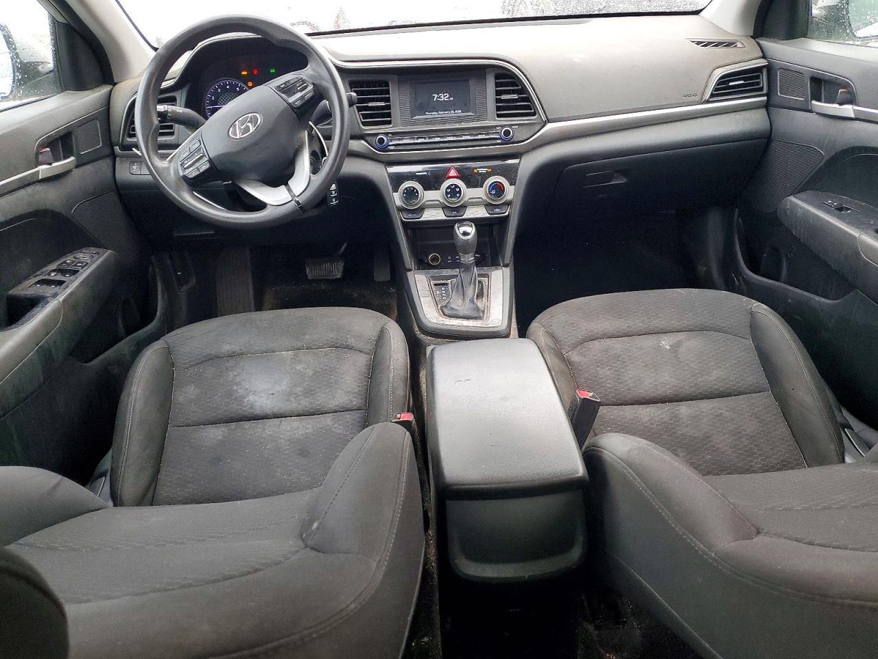 2019 Hyundai Elantra Se - zdjęcie 8