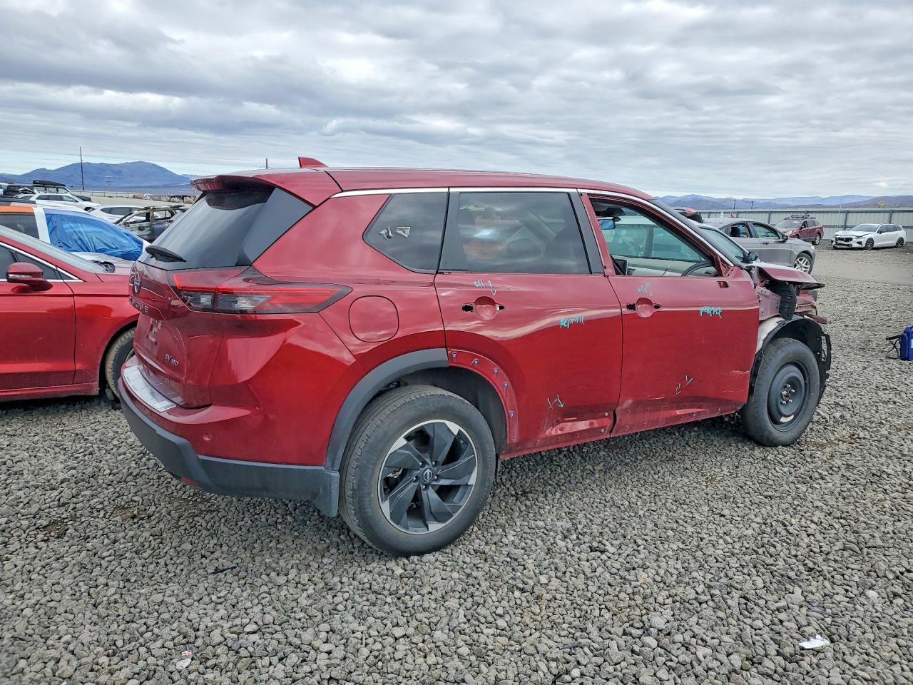 2024 Nissan Rogue Sv - zdjęcie 3