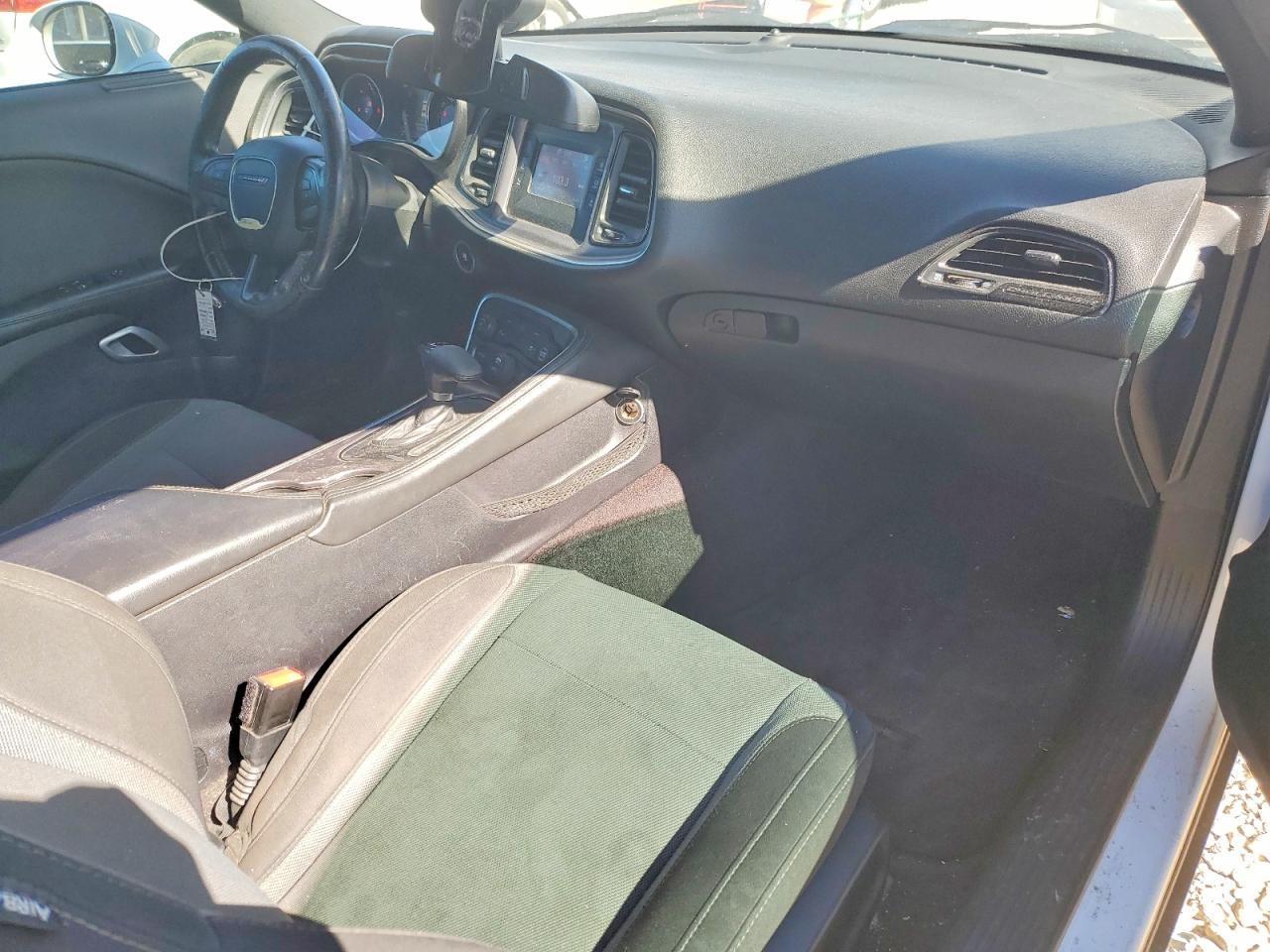 2016 Dodge Challenger R/T - zdjęcie 8