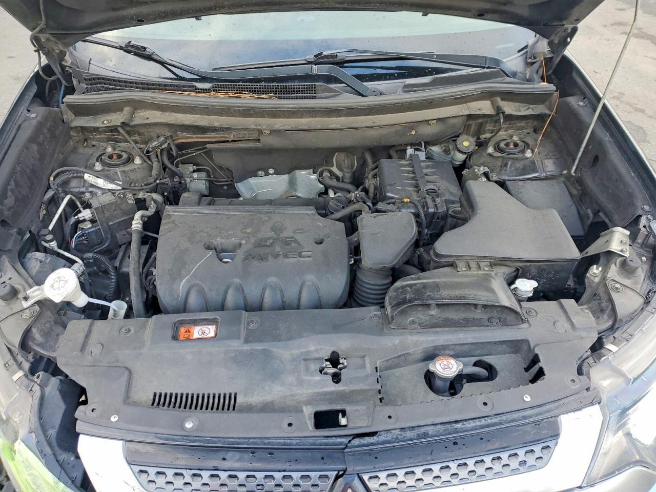 2019 Mitsubishi Outlander Se - zdjęcie 12