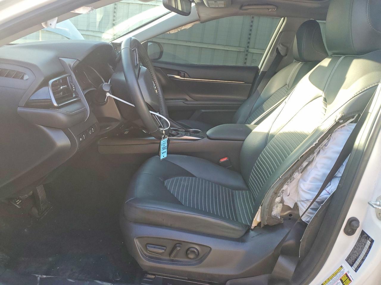 2024 Toyota Camry Se - zdjęcie 7