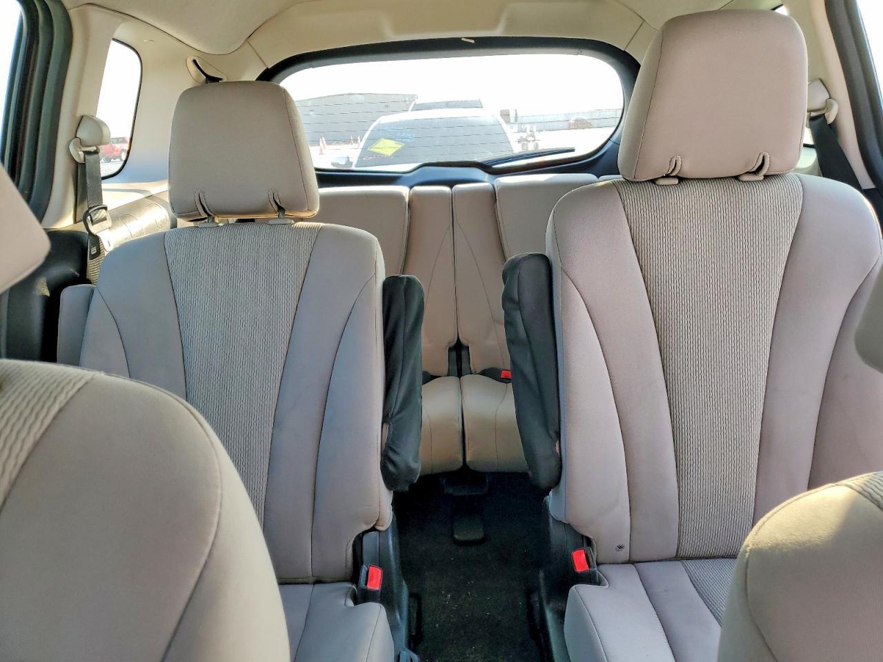 2015 Mazda 5 Sport - zdjęcie 10