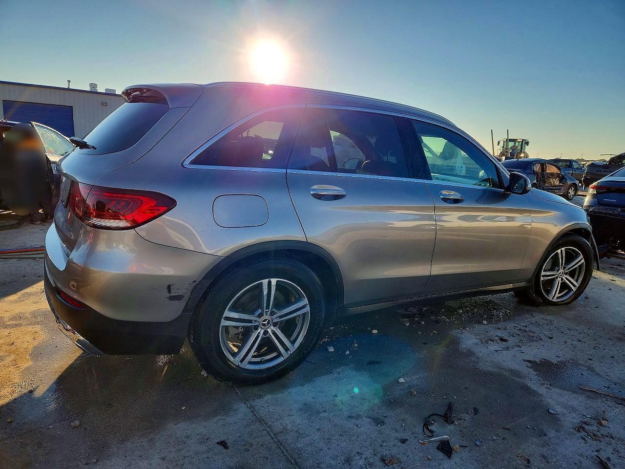 2020 Mercedes-Benz Glc 300 - zdjęcie 3