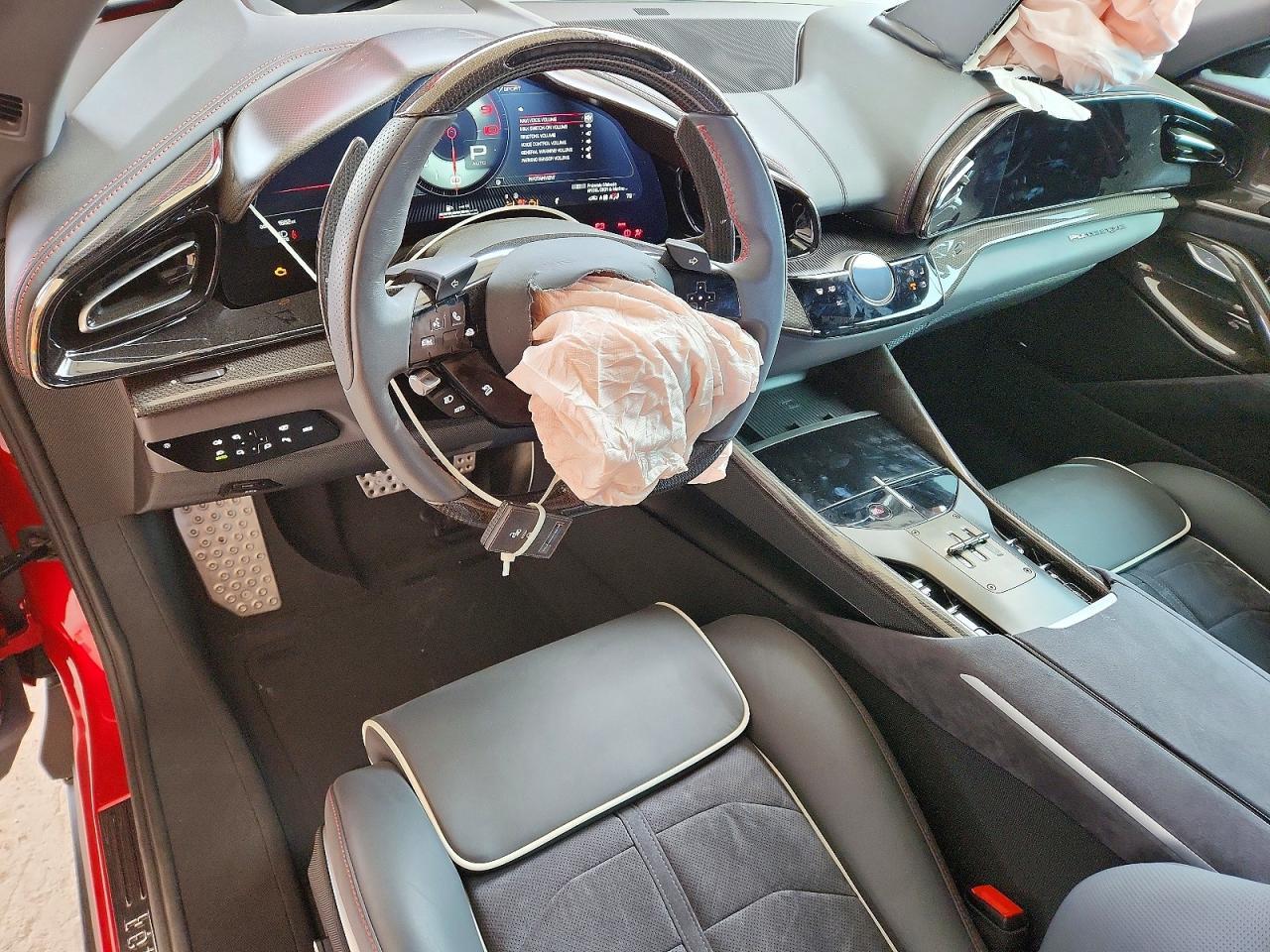 2025 Ferrari Purosangue - zdjęcie 8