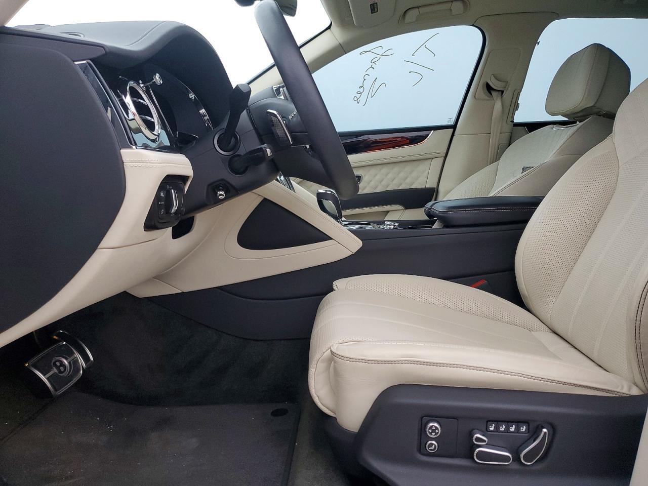 2022 Bentley Bentayga - zdjęcie 7