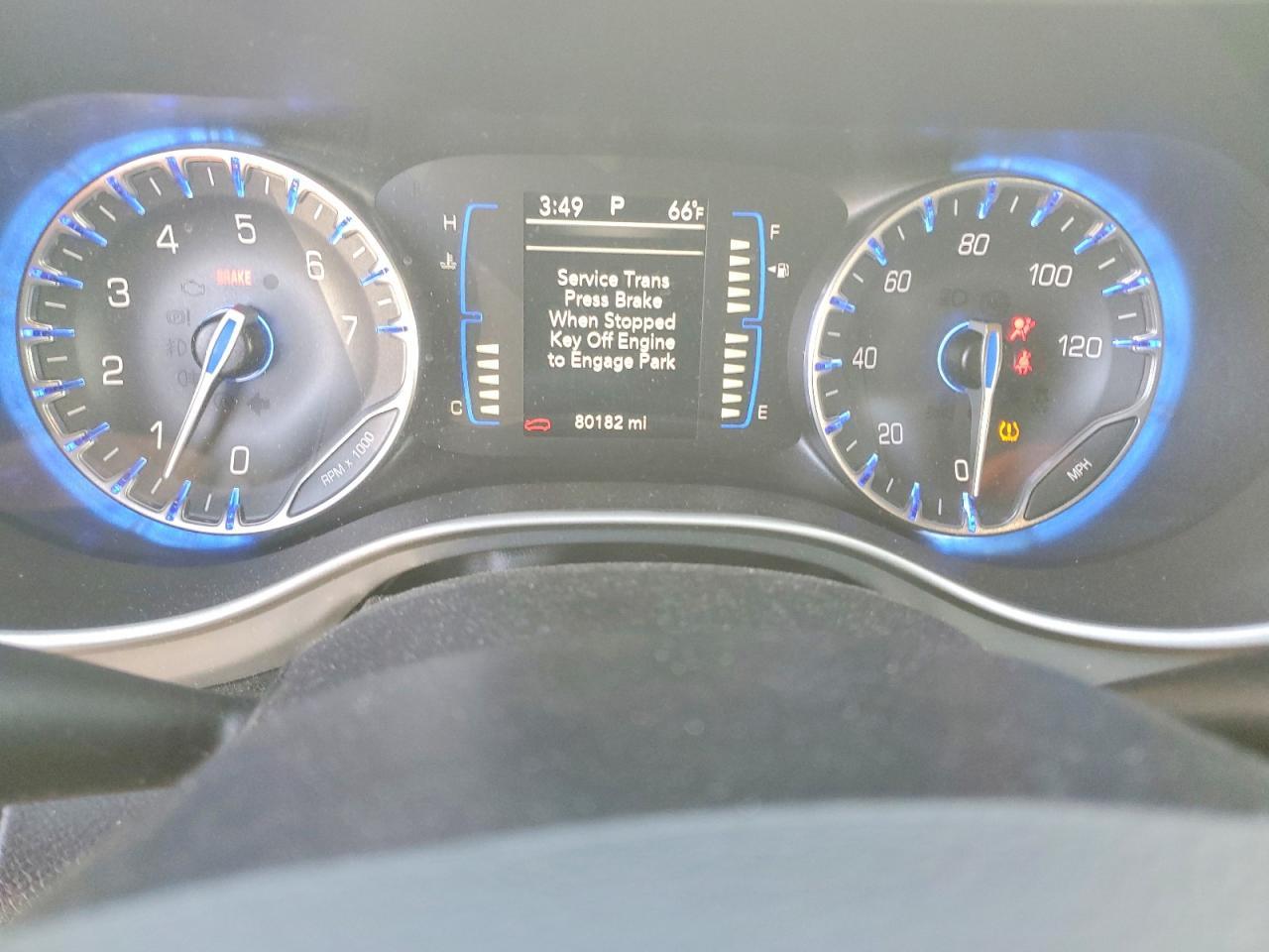 2020 Chrysler Pacifica Touring - zdjęcie 9