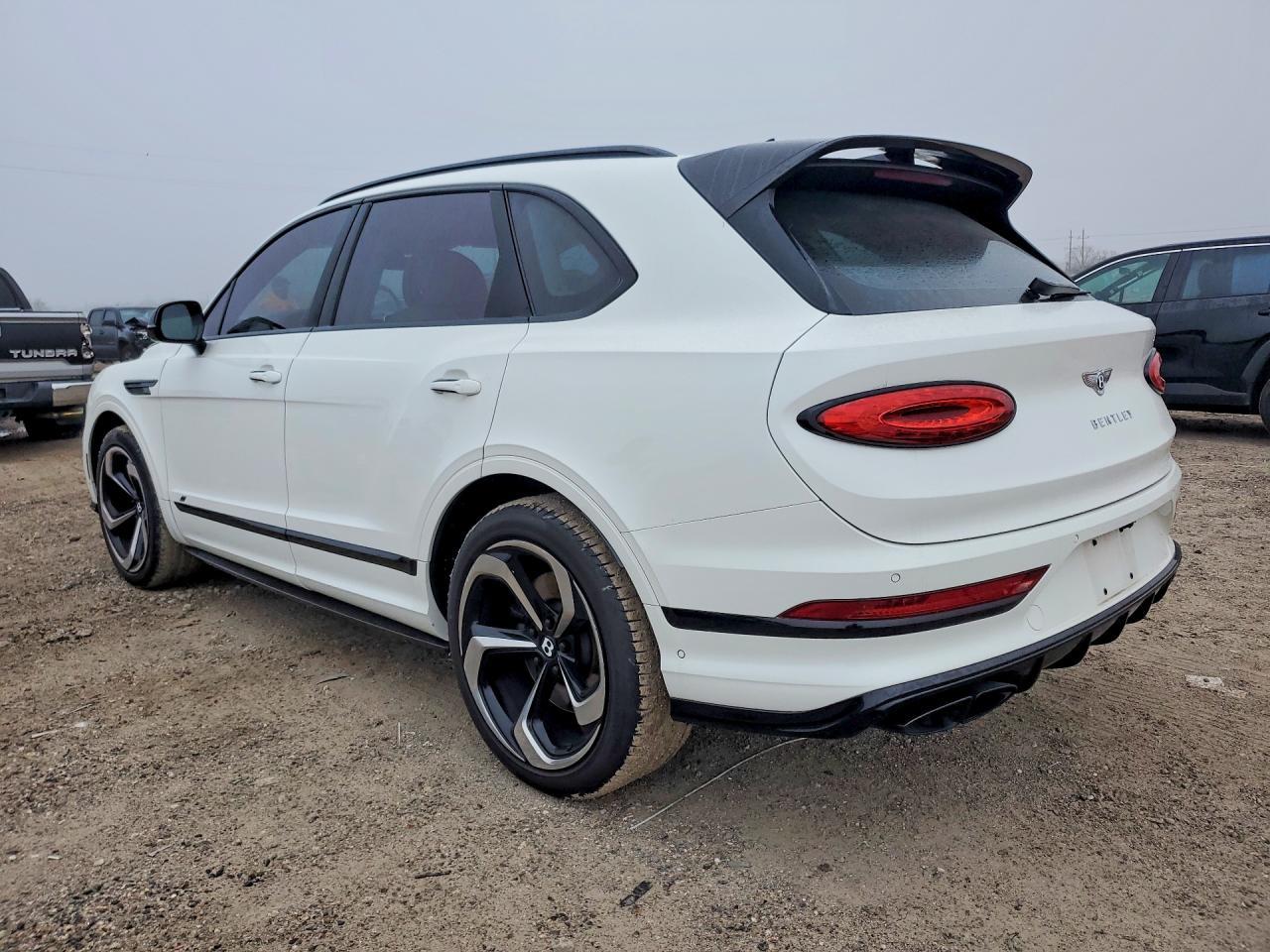 2022 Bentley Bentayga - zdjęcie 2