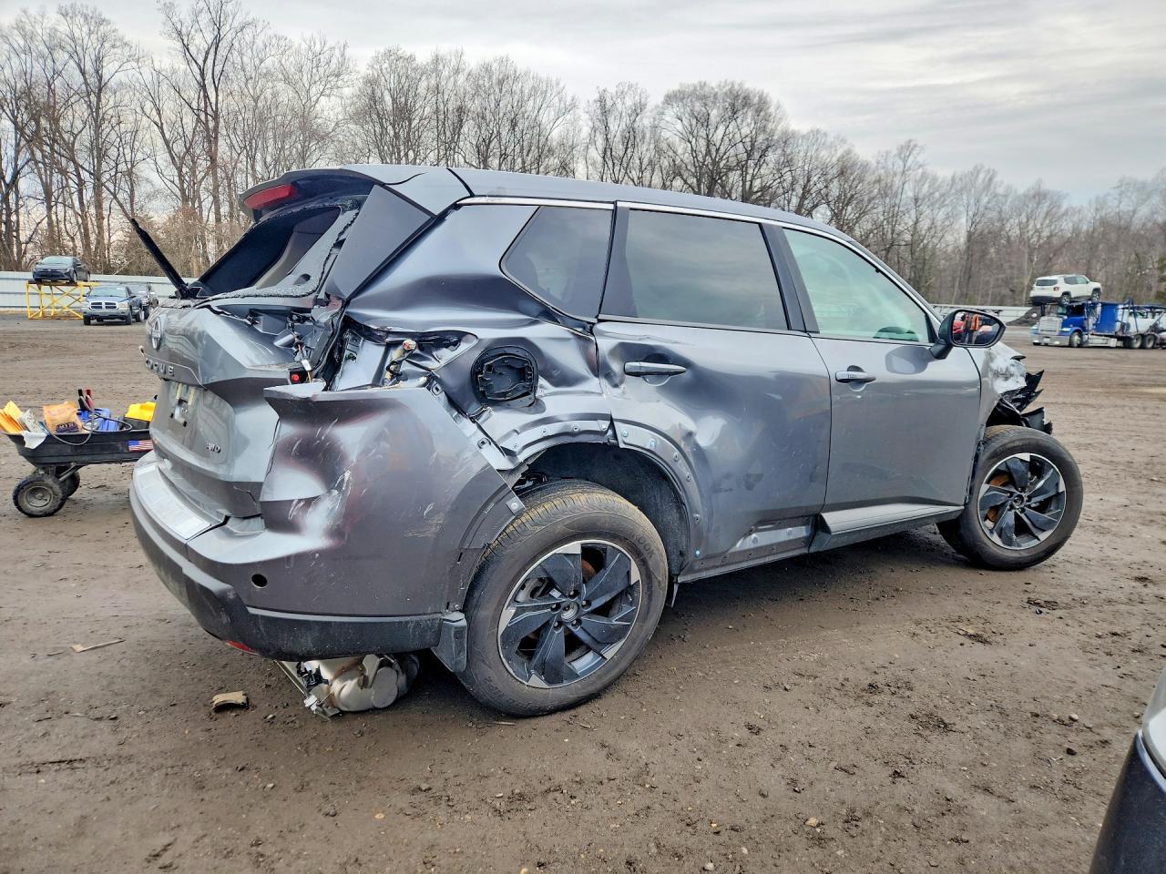 2025 Nissan Rogue Sv - zdjęcie 3