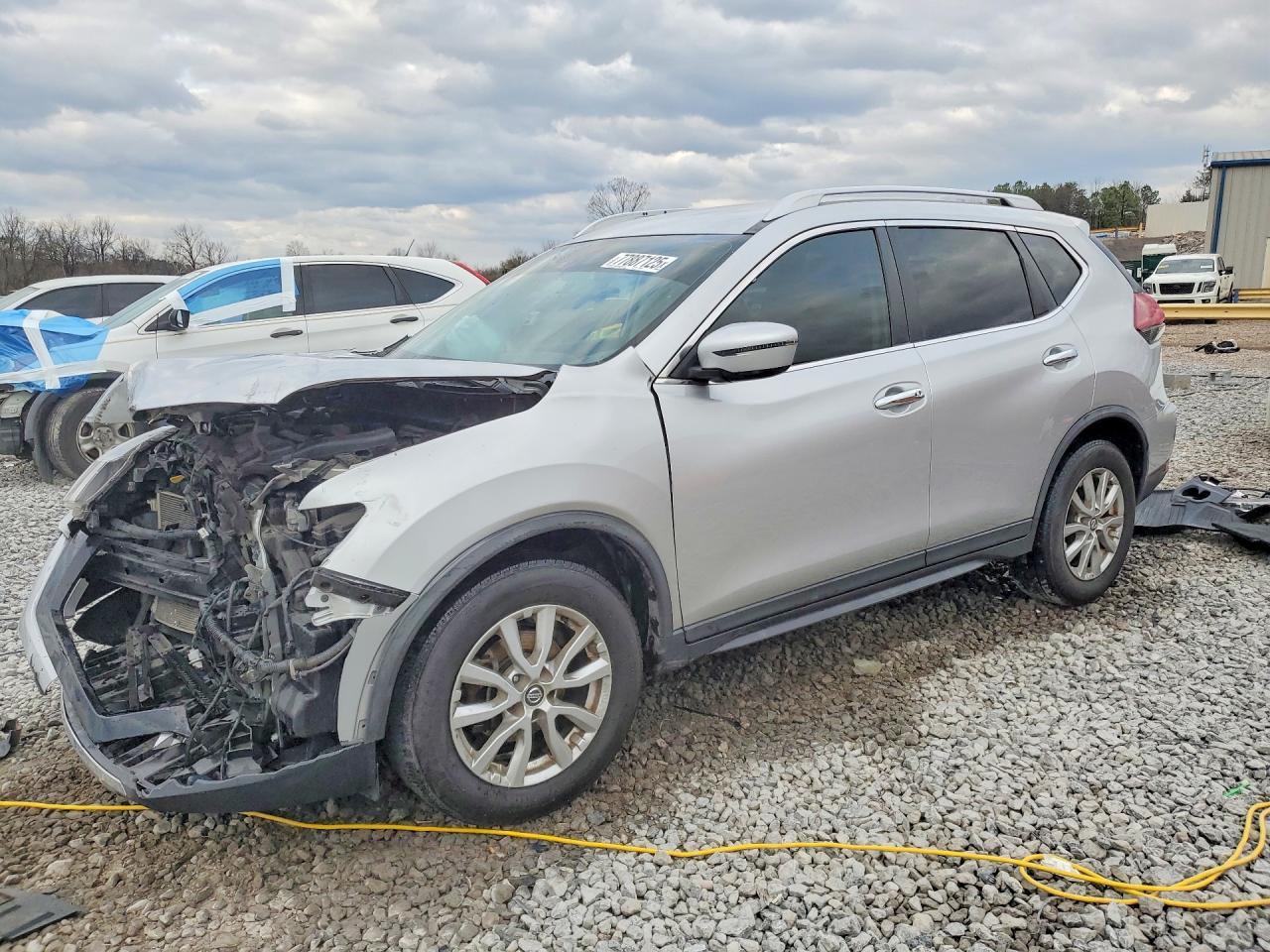 2020 Nissan Rogue Sv - zdjęcie główne