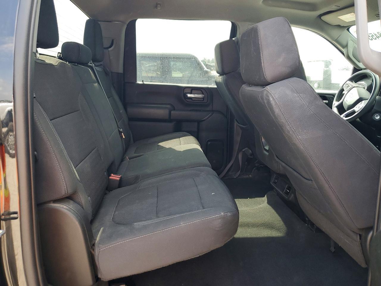 2023 Chevrolet Silverado K2500 Custom - zdjęcie 10