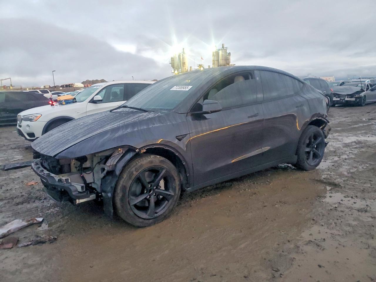2026 Tesla Model Y - zdjęcie główne