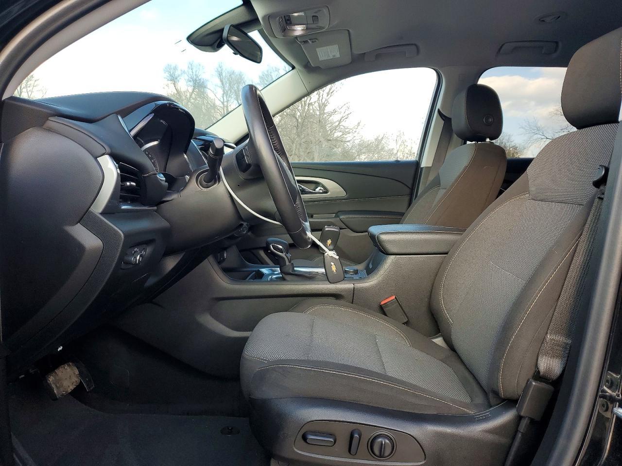 2021 Chevrolet Traverse Lt - zdjęcie 7