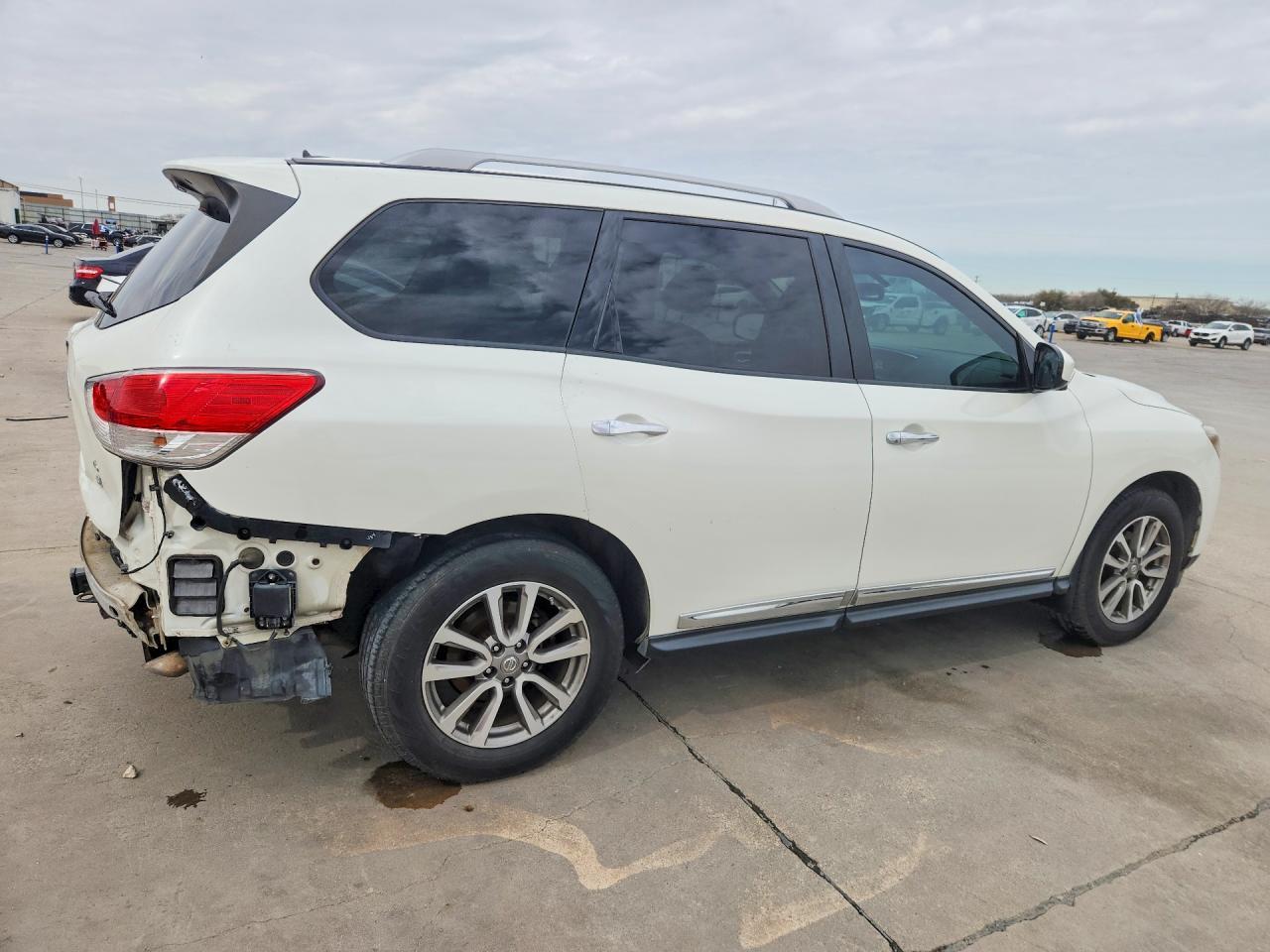 2015 Nissan Pathfinder S - zdjęcie 3
