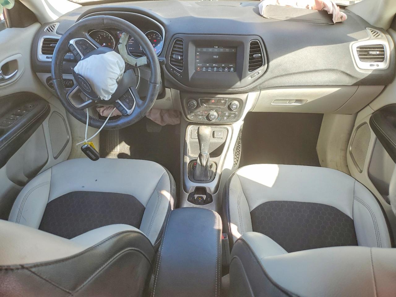 2018 Jeep Compass Latitude - zdjęcie 8