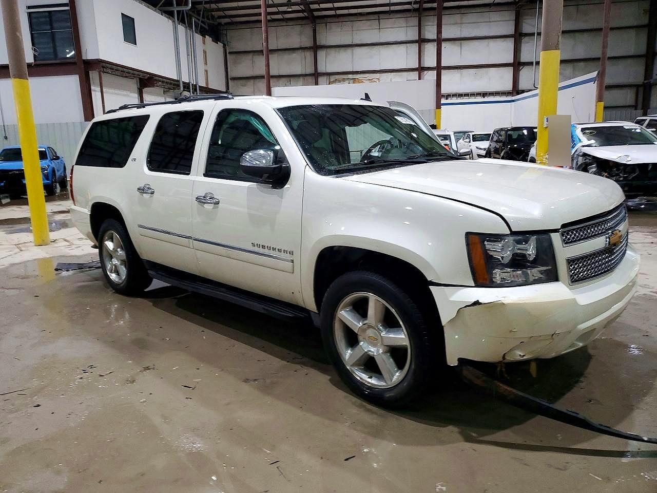2014 Chevrolet Suburban K1500 Ltz - zdjęcie 4
