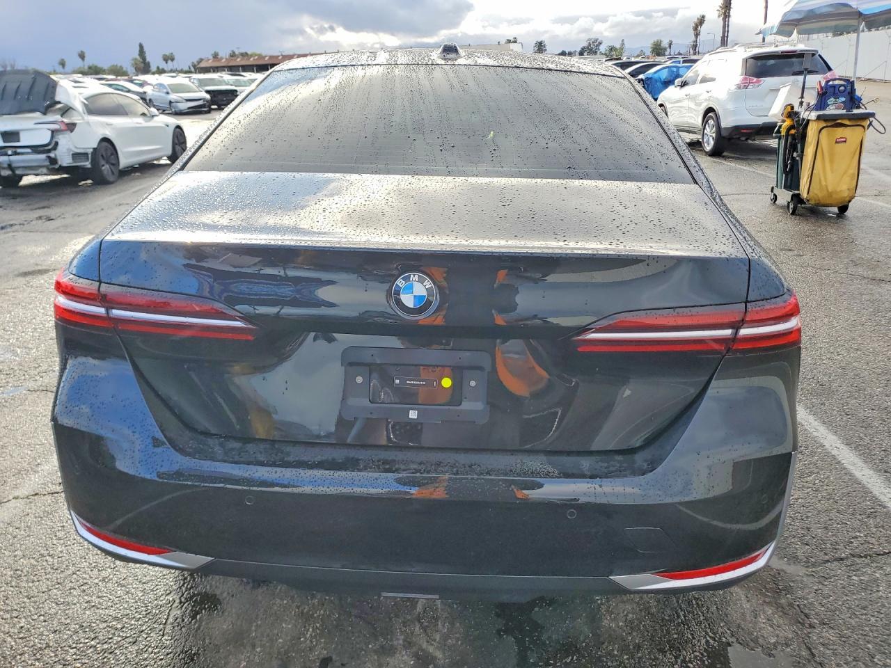 2025 BMW 530 I - zdjęcie 6