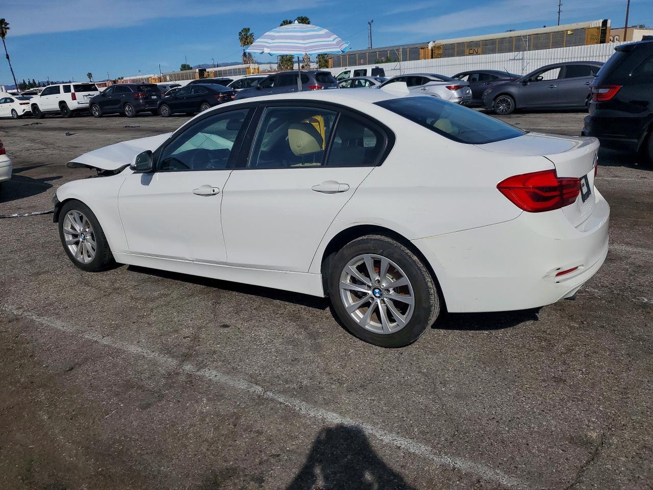 2018 BMW 320 I - zdjęcie 2