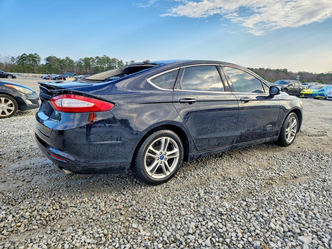 2016 Ford Fusion Titanium Phev - zdjęcie 3