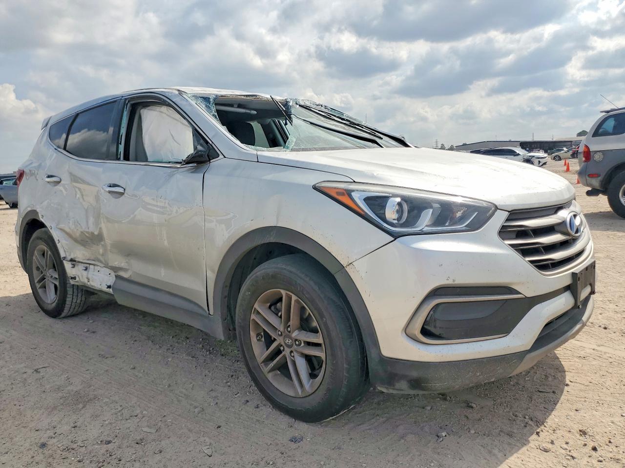 2017 Hyundai Santa Fe Sport 2.4L - zdjęcie 4