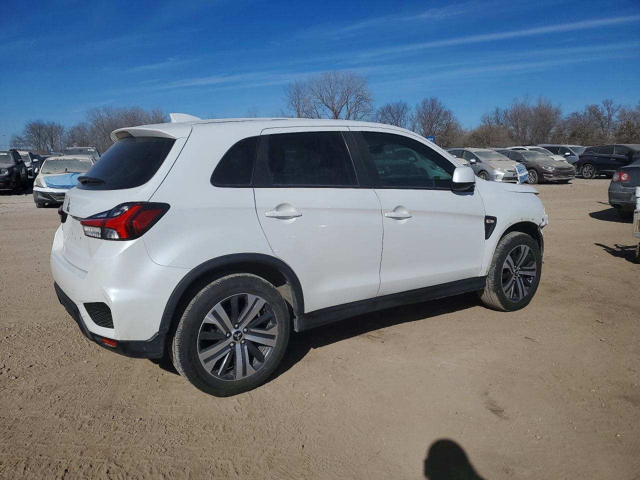 2020 Mitsubishi Outlander Sport Es - zdjęcie 3