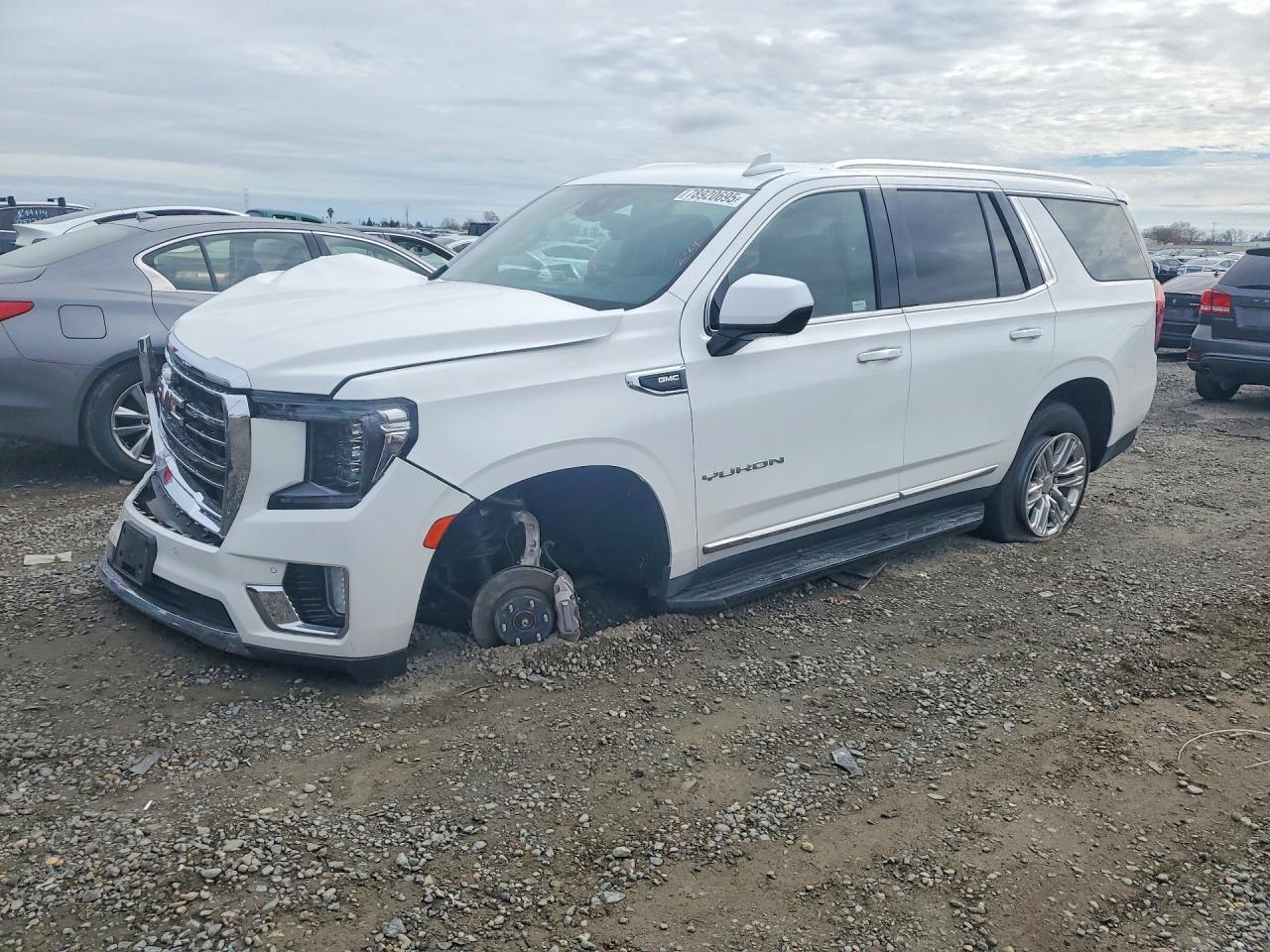 2023 GMC Yukon Slt - zdjęcie główne