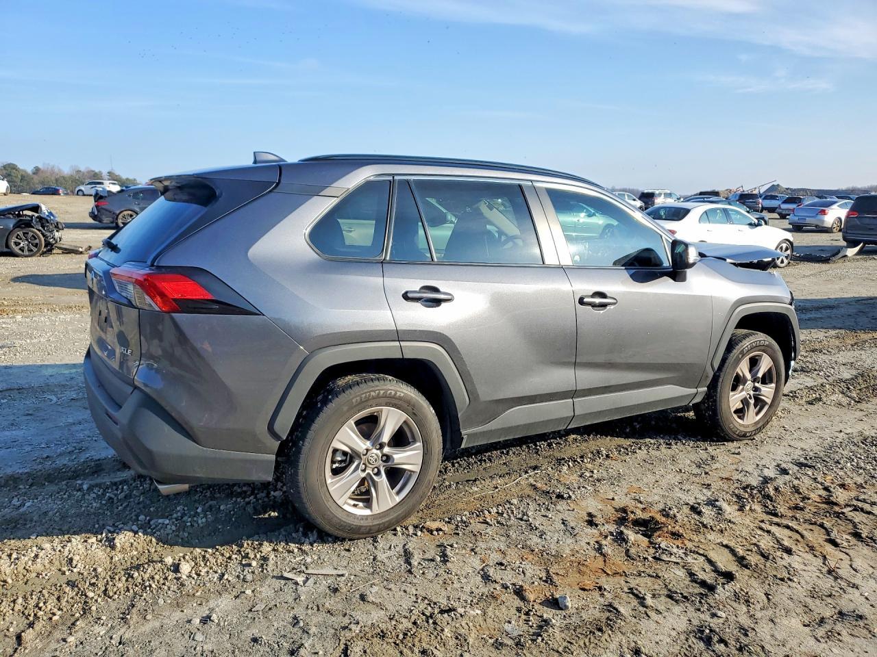 2023 Toyota Rav4 Xle - zdjęcie 3