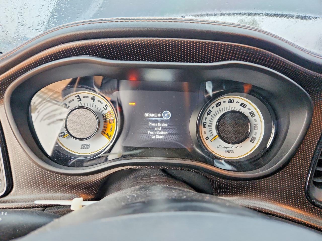 2020 Dodge Challenger R - zdjęcie 9