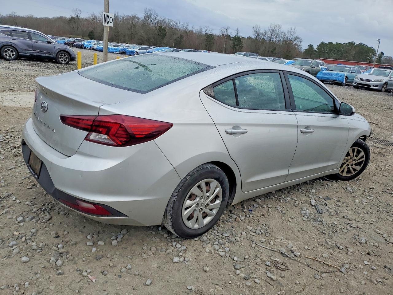 2019 Hyundai Elantra Se - zdjęcie 3