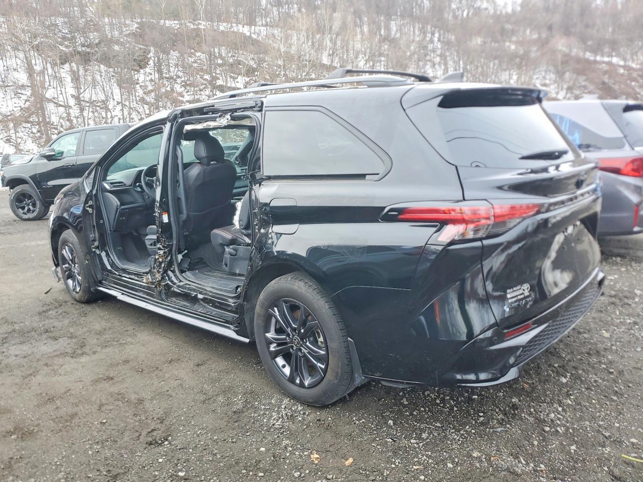 2025 Toyota Sienna - zdjęcie 2