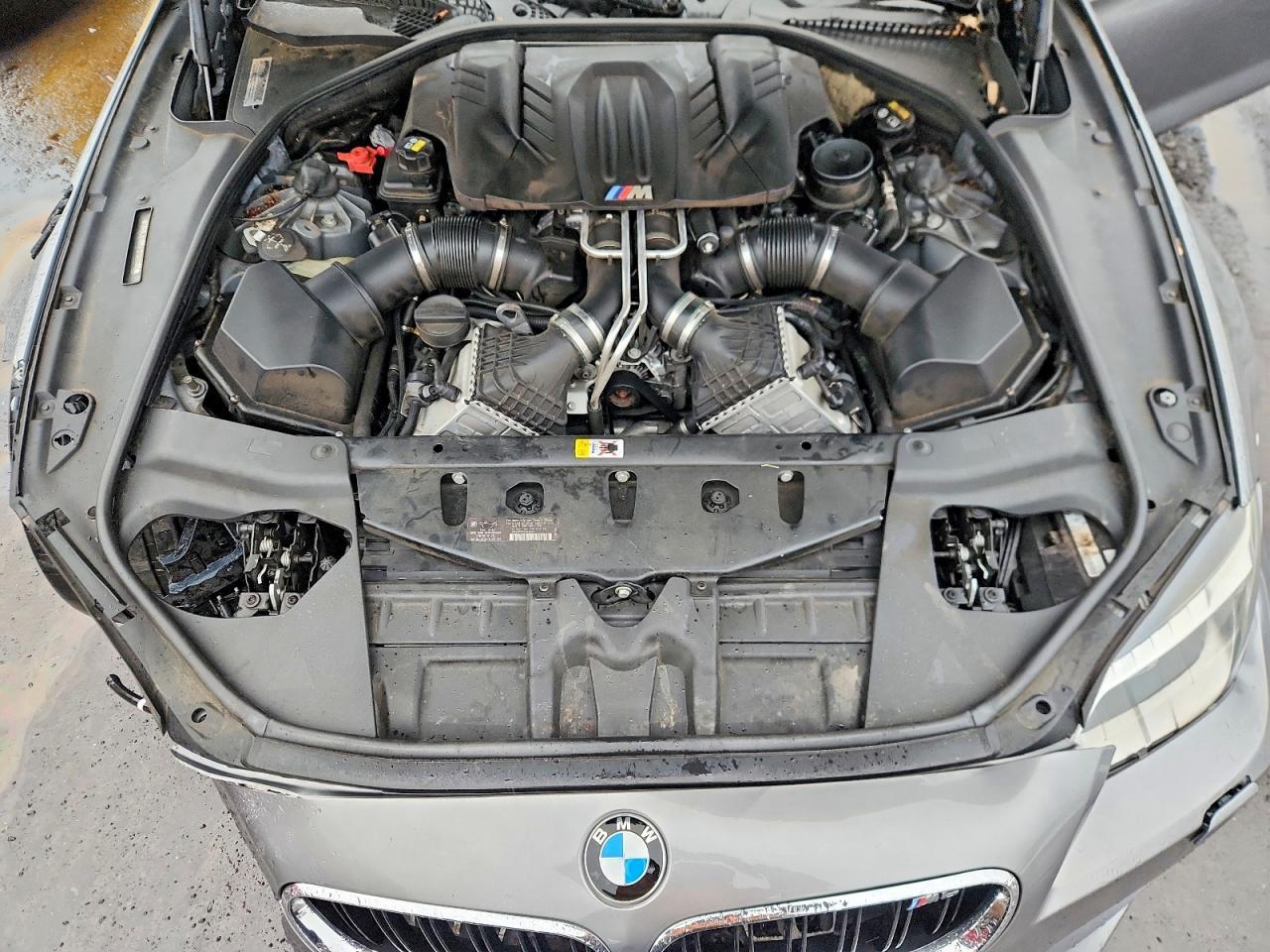 2015 BMW M6 - zdjęcie 11
