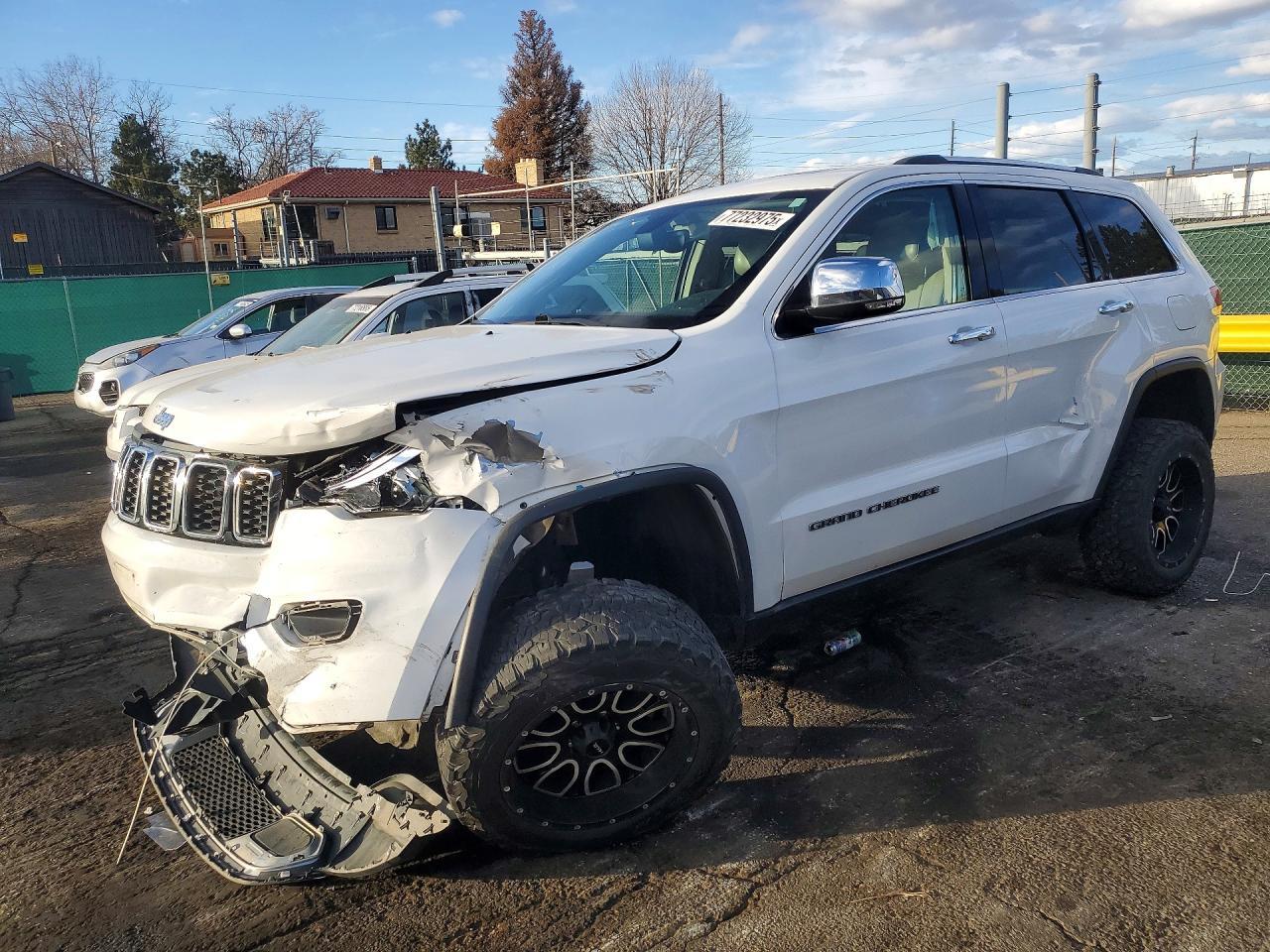 2017 Jeep Grand Cherokee Limited - zdjęcie główne