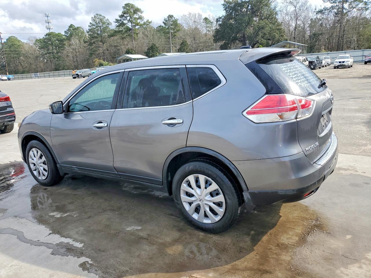 2015 Nissan Rogue S - zdjęcie 2