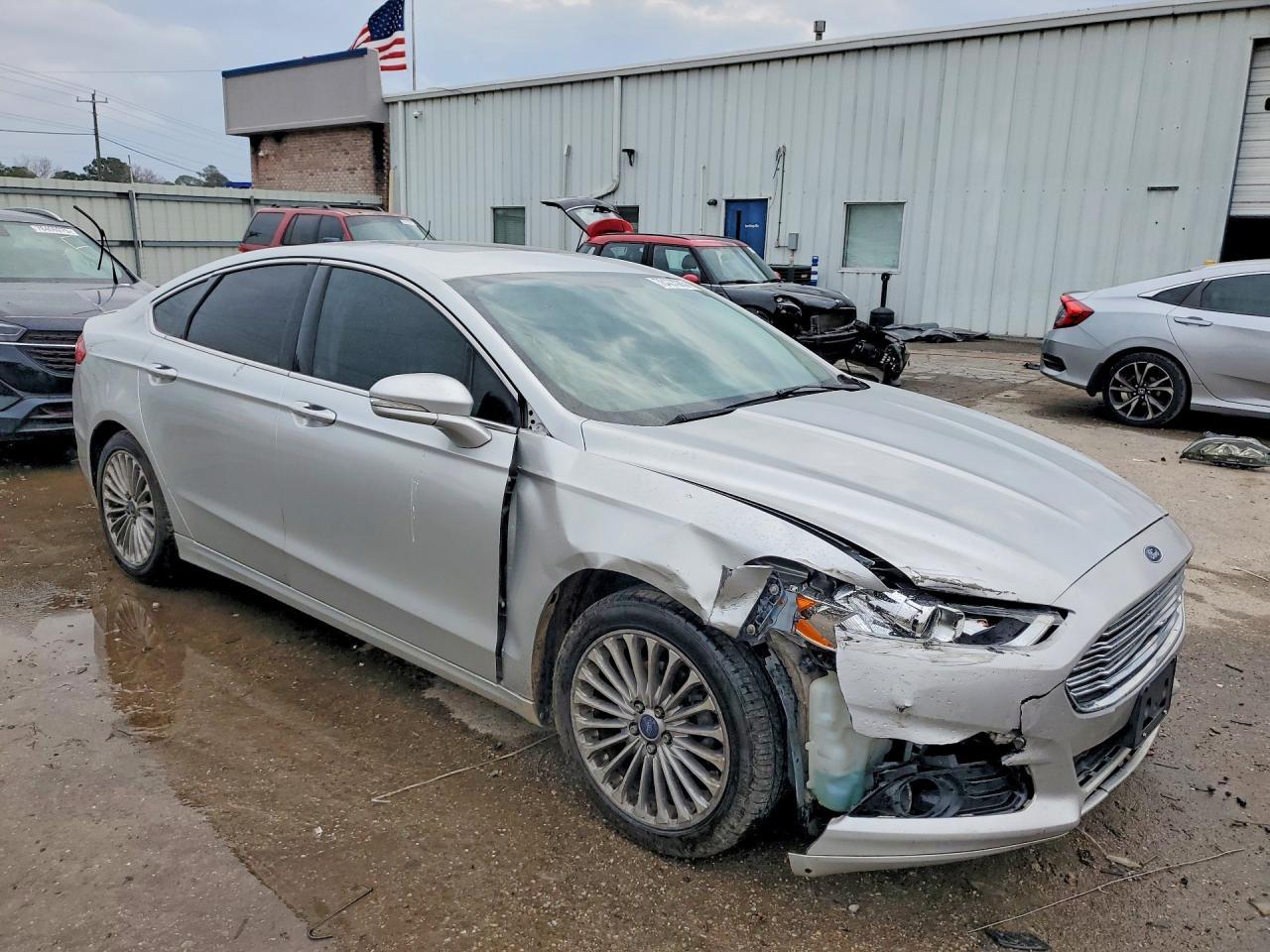 2014 Ford Fusion Titanium - zdjęcie 4